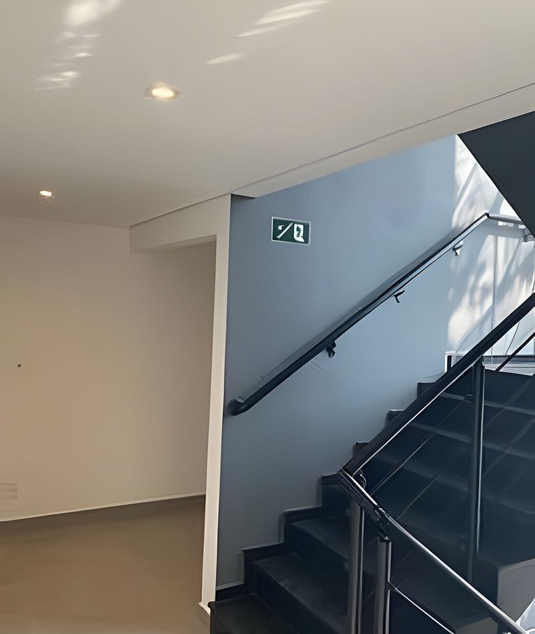 Flat p/ morar perto do metrô c/ cozinha e varanda - Studio 0